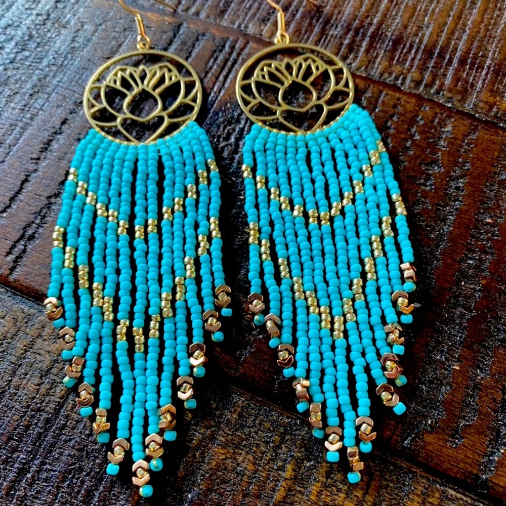 New hand beaded indigenous made fringe earrings (Blackfoot) 

4” drop